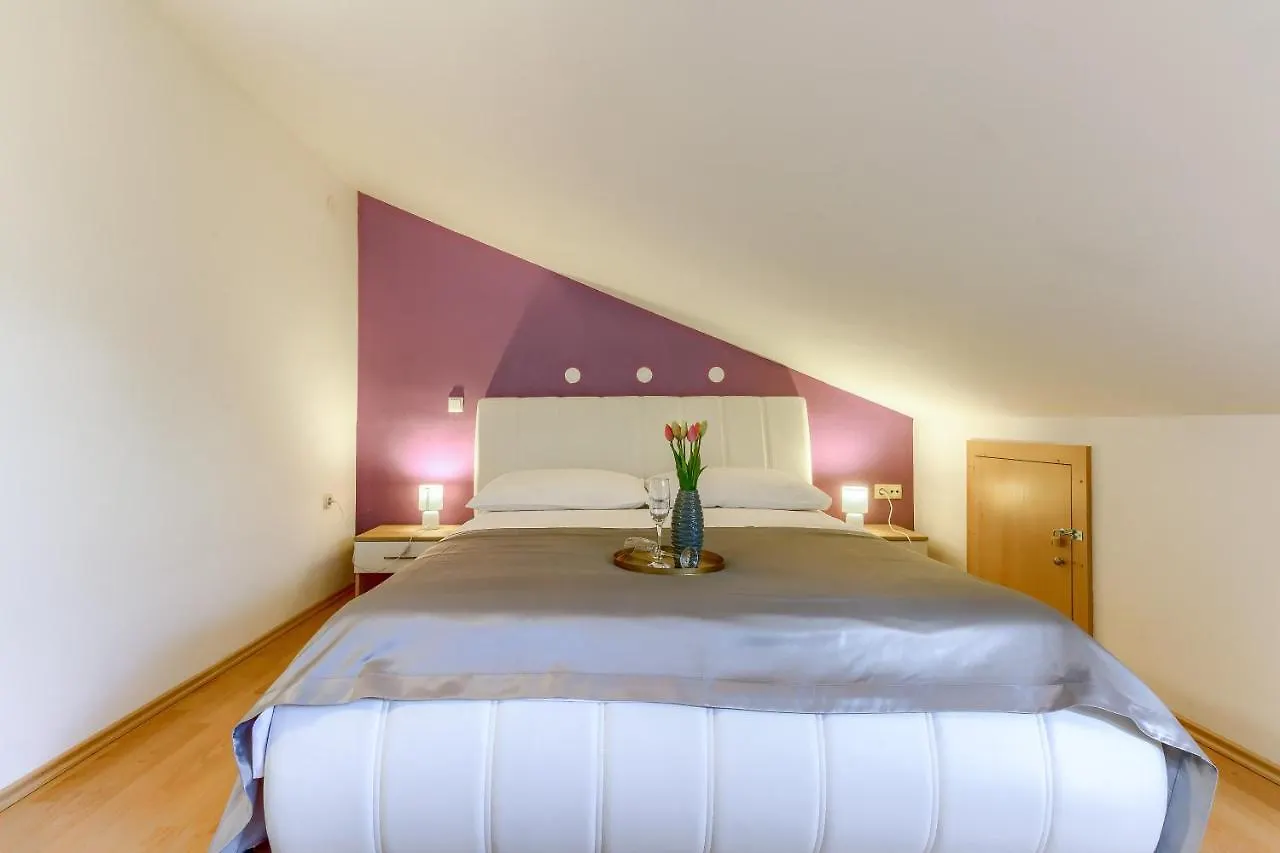 Apartament Ema