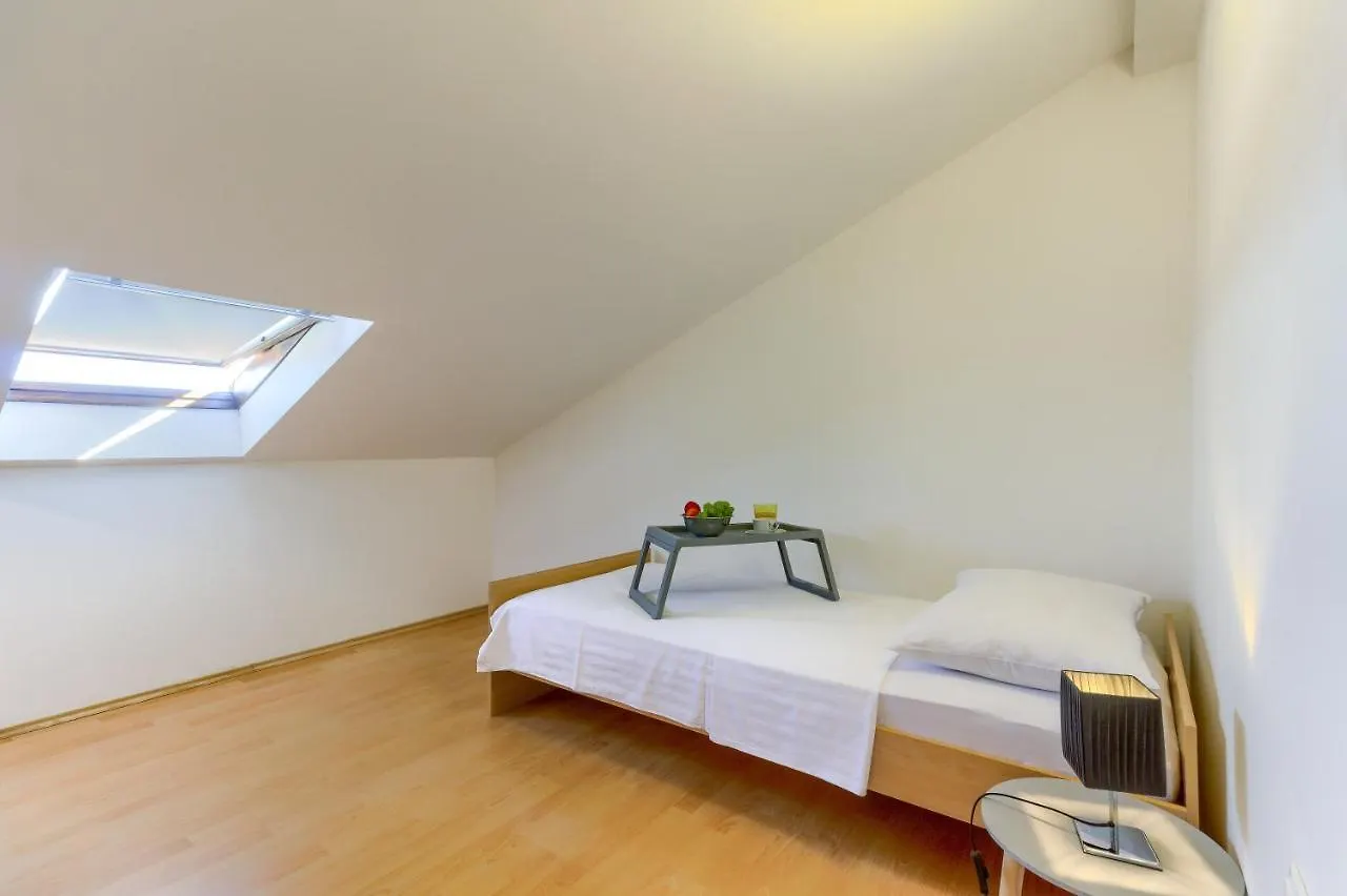 Apartament Ema