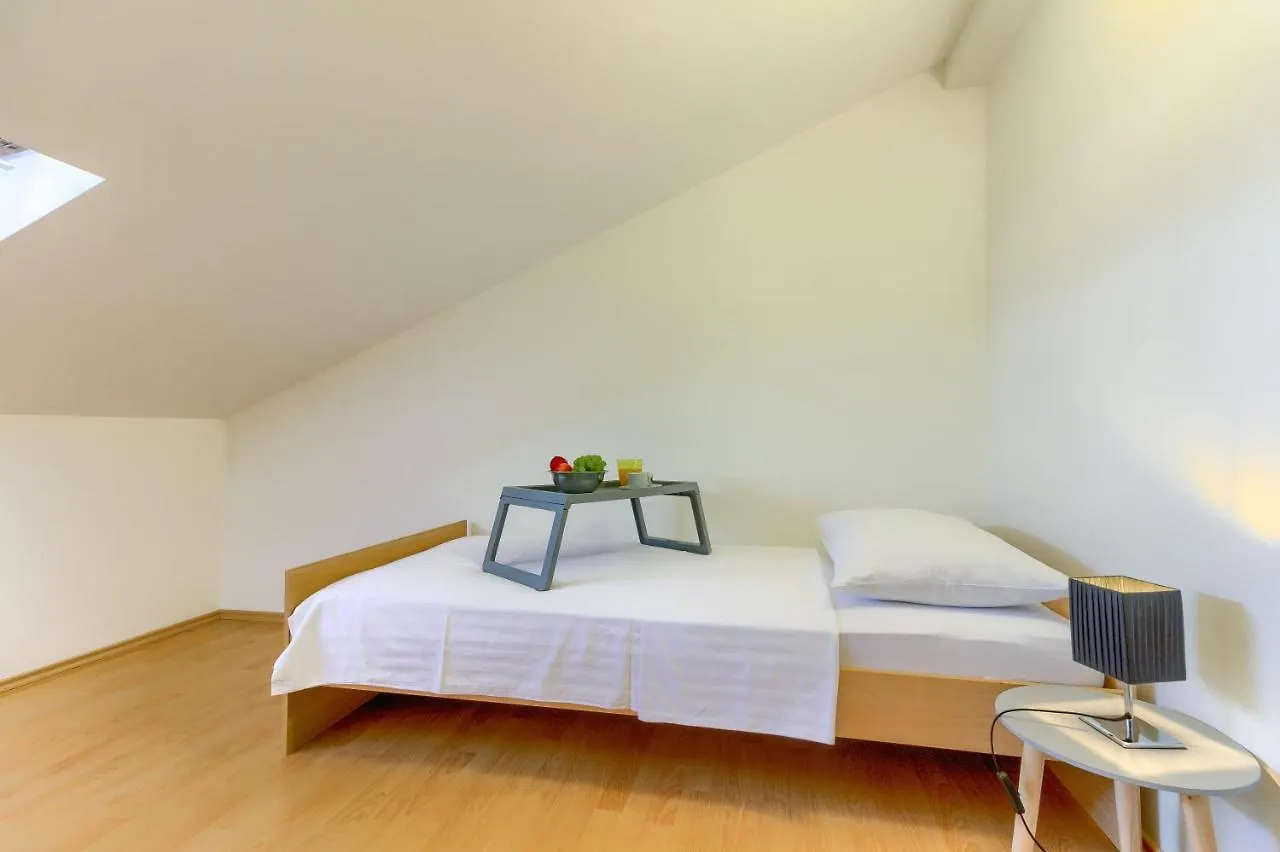 Apartment Ema
